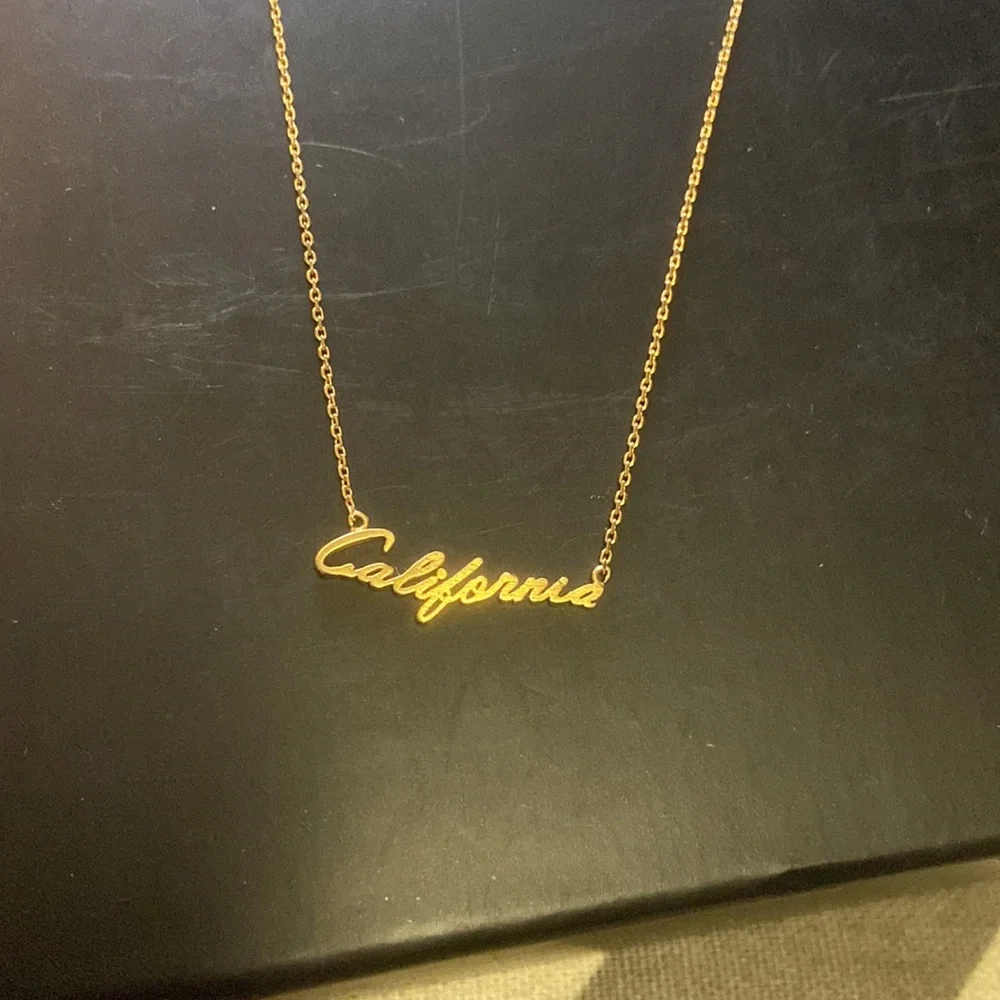 “California” script necklace - Picture 1 of 4